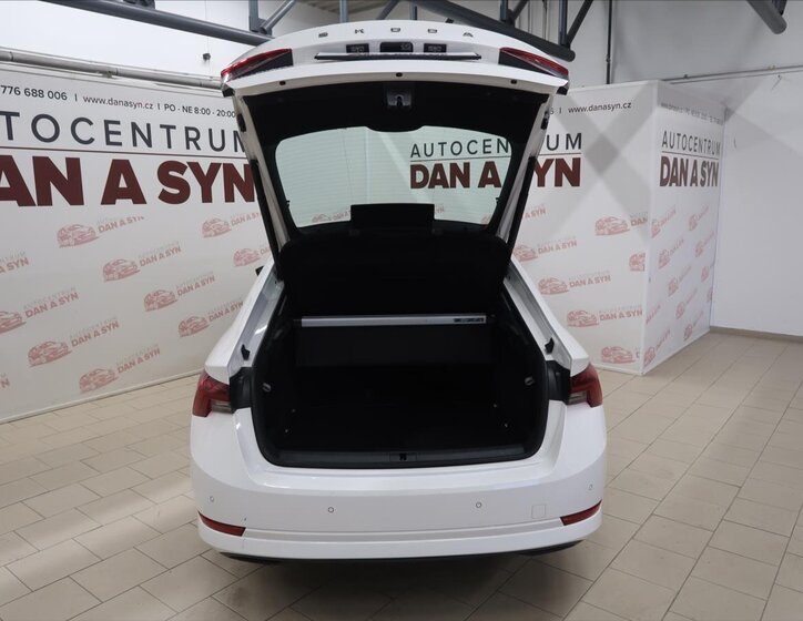 Škoda Octavia Sedan / Limuzína 1,5 l 110 kw