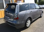 Mitsubishi Grandis 5