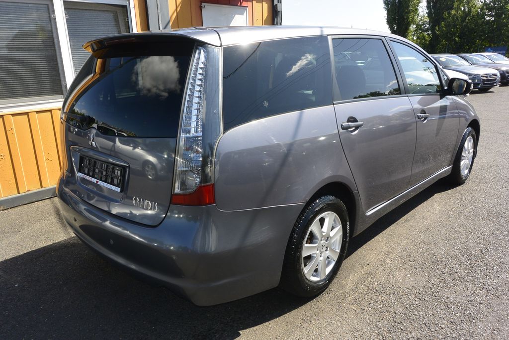 Mitsubishi Grandis