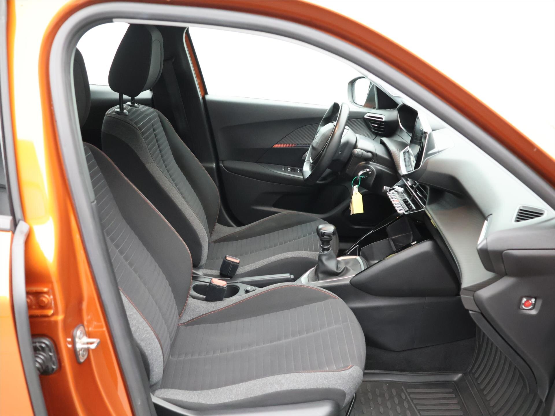 Peugeot 2008 SUV / Terénní 1,2 l 74 kw