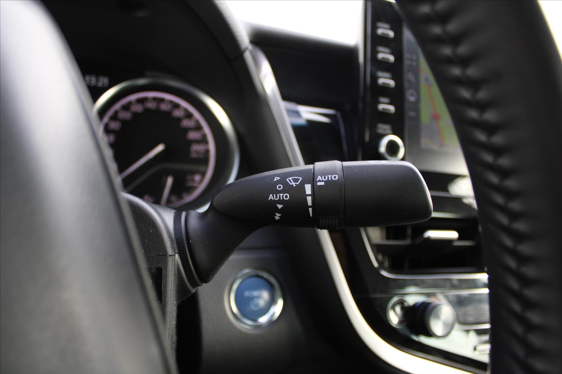 Toyota Camry Sedan 2,5 l 131 kw