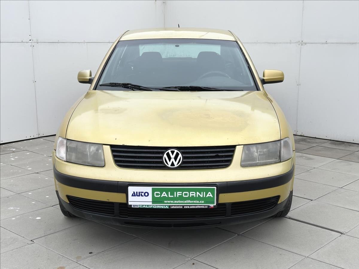 Volkswagen Passat Sedan / Limuzína 1,9 l 81 kw