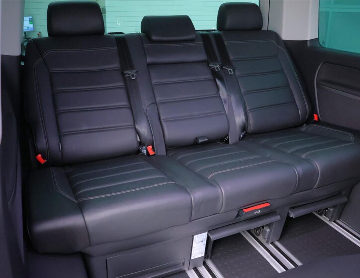 Volkswagen Multivan 16