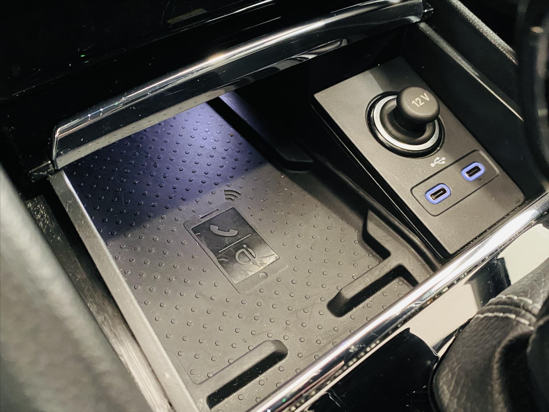 Škoda Karoq SUV / Terénní 1,5 l 110 kw