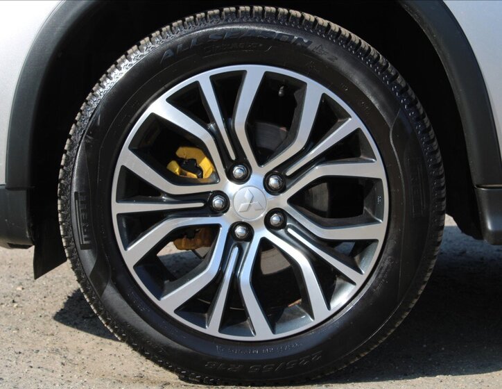 Mitsubishi ASX SUV / Terénní 1,6 l 86 kw