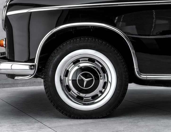 Mercedes-Benz 220 Kabriolet 2,2 l 78 kw