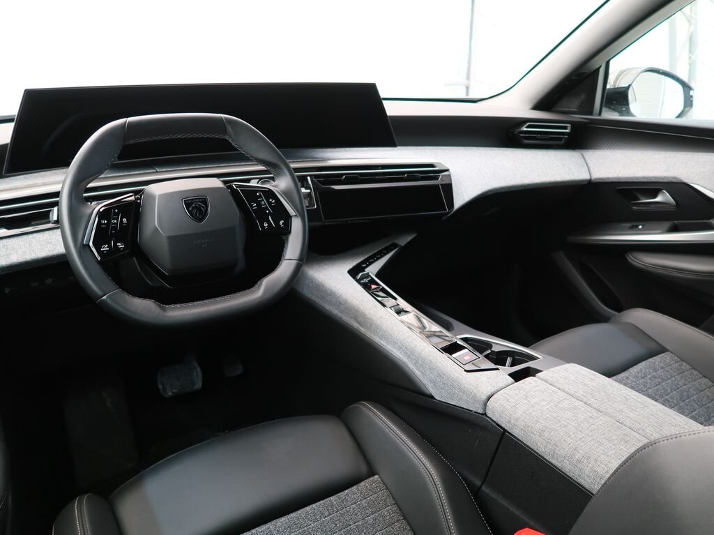 Peugeot 5008 SUV / Terénní 1,2 l 100 kw