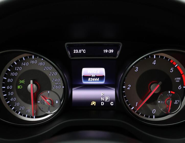 Mercedes-Benz CLA 18