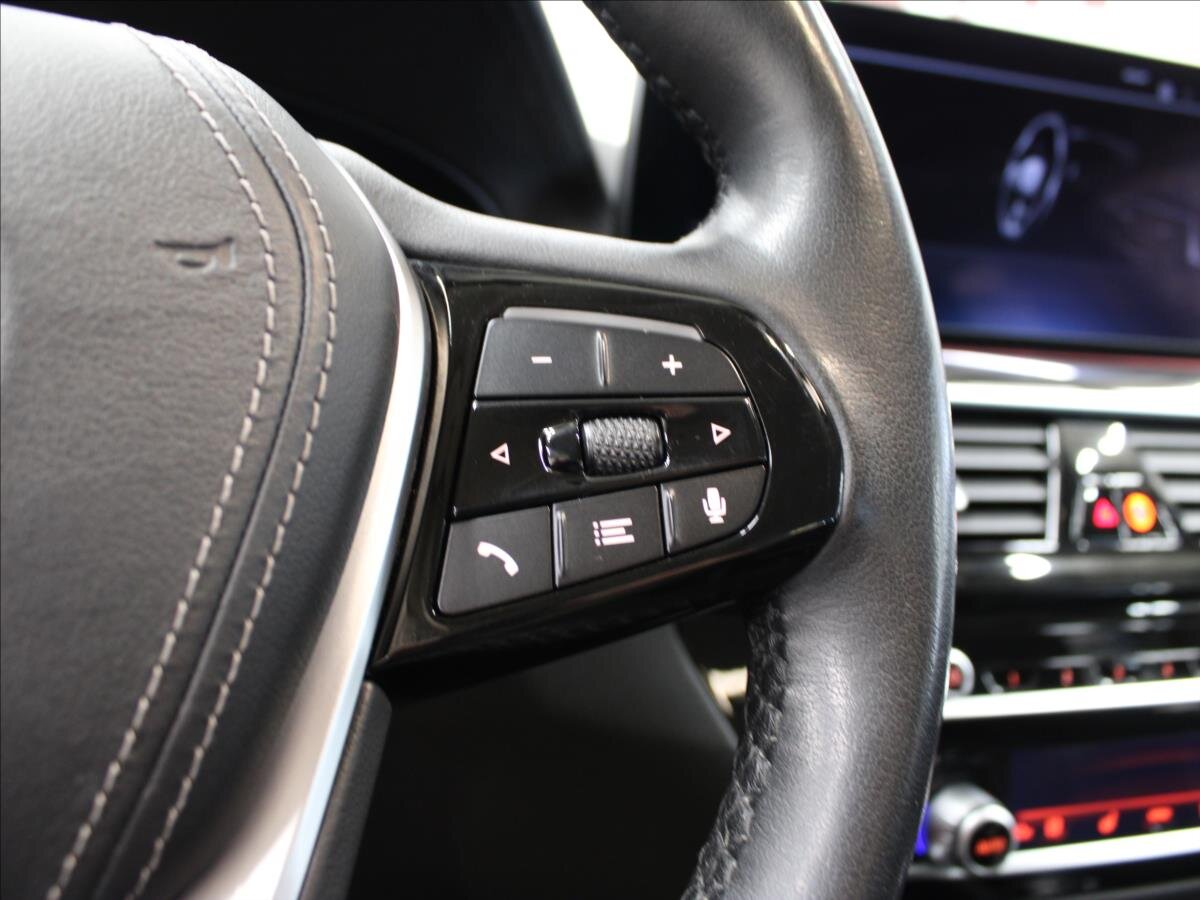 BMW Řada 5 Sedan / Limuzína 3,0 l 245 kw