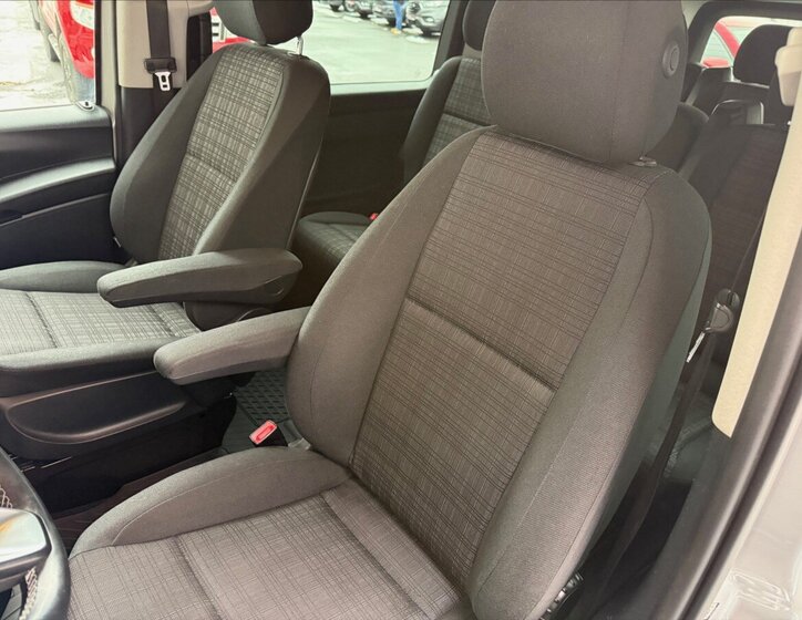 Mercedes-Benz Třídy V MPV 2,1 l 140 kw