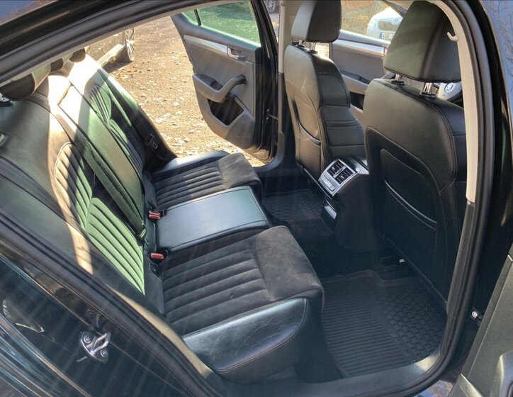 Škoda Superb 14