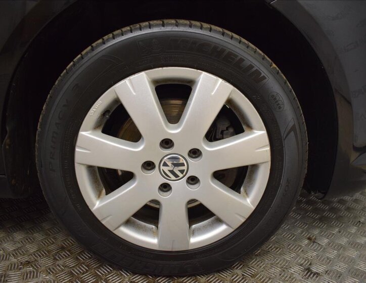 Volkswagen Touran MPV 1,6 l 77 kw