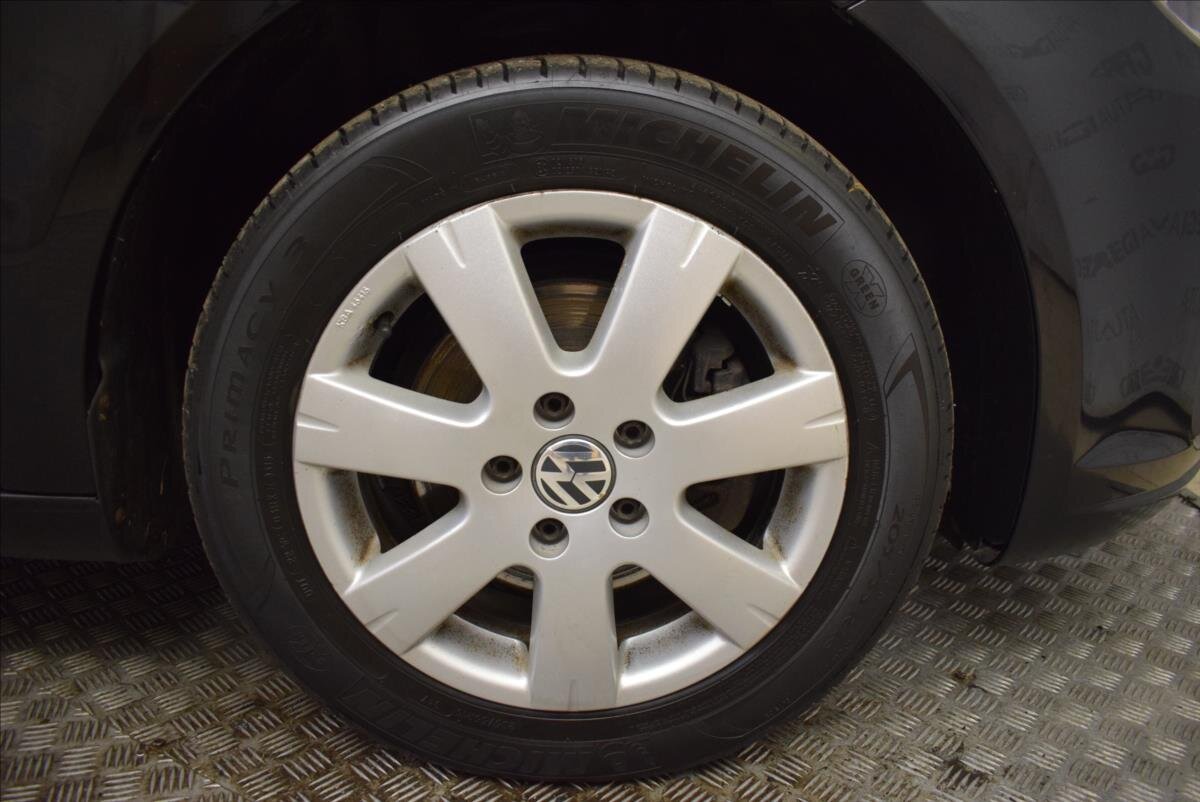 Volkswagen Touran MPV 1,6 l 77 kw