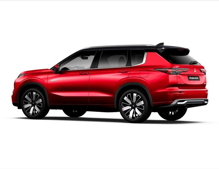 Mitsubishi Outlander SUV / Terénní 2,4 l 225 kw