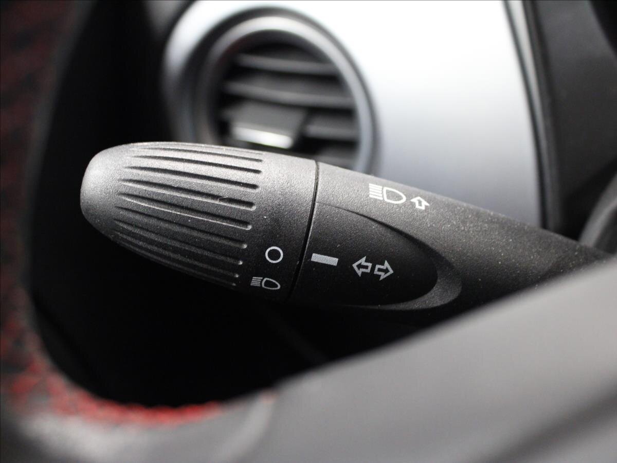 Fiat 500 Hatchback 899,0 63 kw