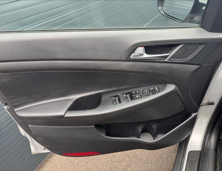 Hyundai Tucson SUV / Terénní 1,6 l 97 kw