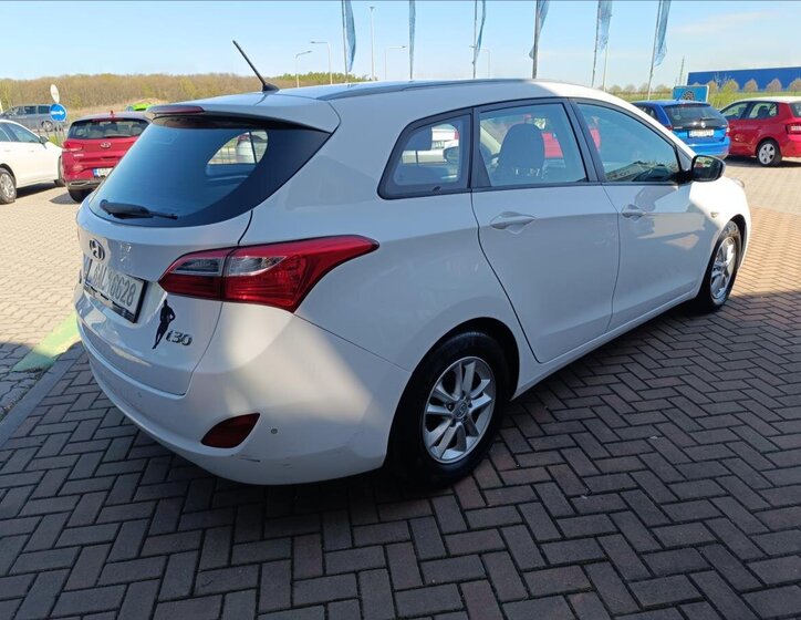 Hyundai i30 Kombi 1,6 l 88 kw