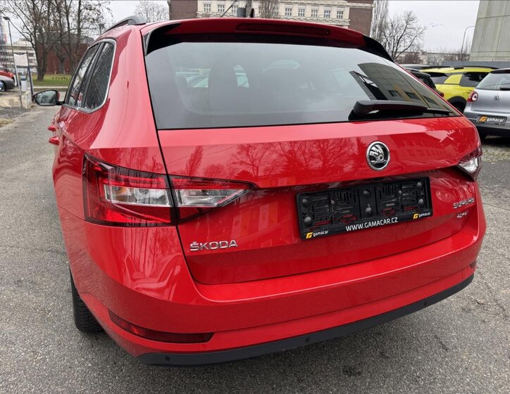 Škoda Superb Kombi 2,0 l 110 kw