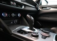 Alfa Romeo Stelvio 22