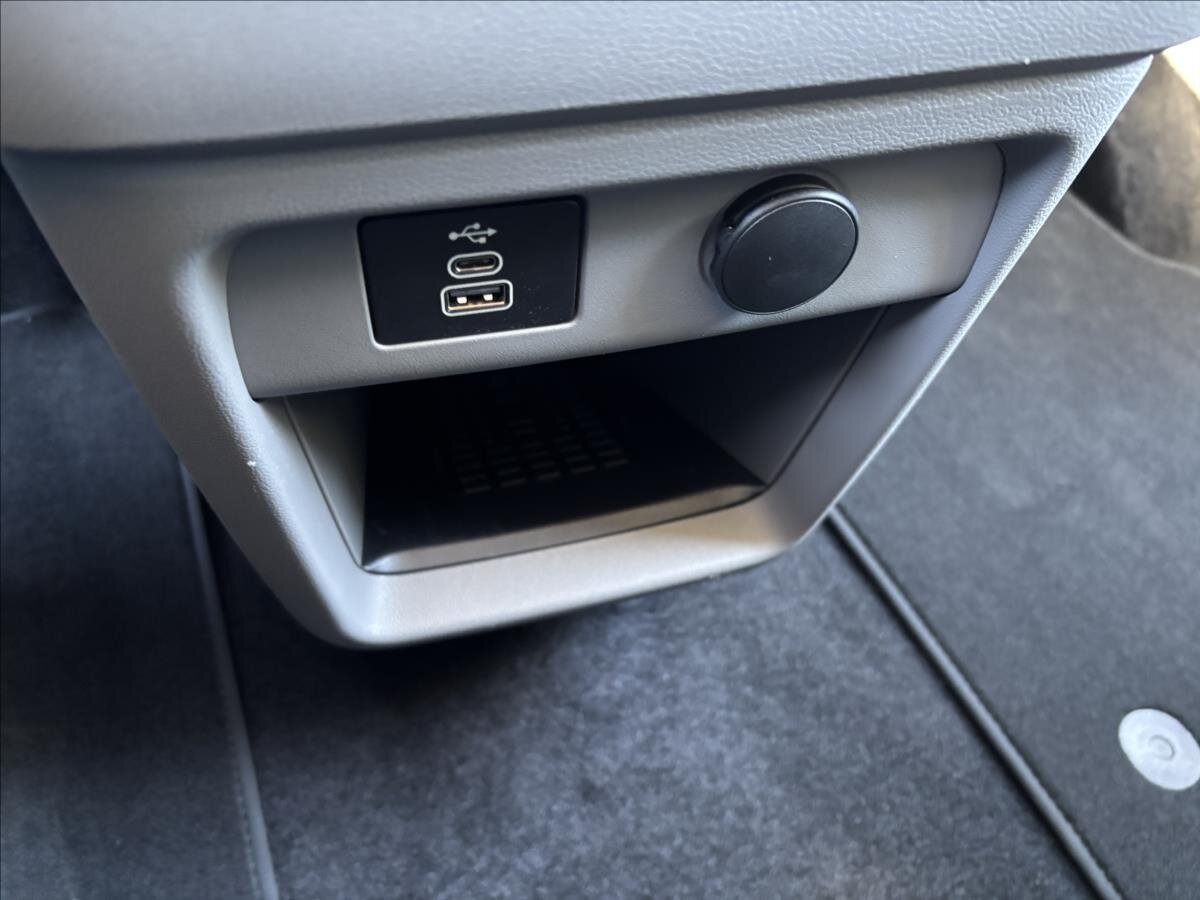 Ford Tourneo Custom Kombi 2,0 l 125 kw