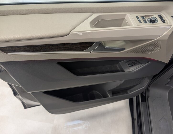 Volkswagen Multivan VAN / Minibus 1,5 l 130 kw