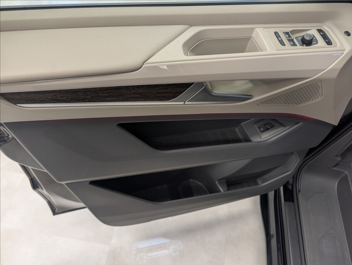 Volkswagen Multivan VAN / Minibus 1,5 l 130 kw