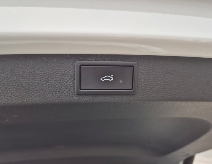 Škoda Karoq SUV 1,5 l 110 kw