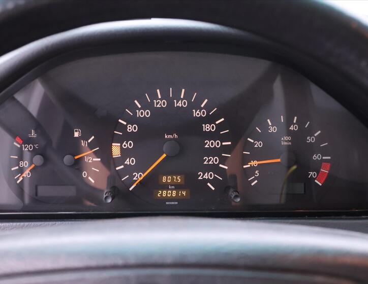 Mercedes-Benz Třídy C 15