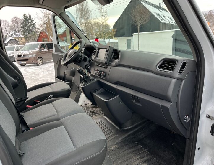 Nissan Interstar Skříň 2,3 l 100 kw