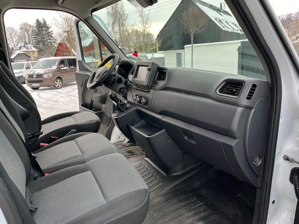 Nissan Interstar Skříň 2,3 l 100 kw