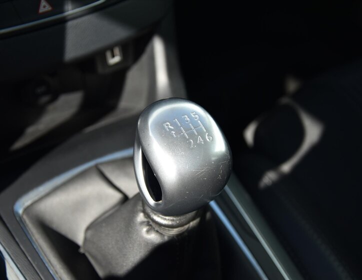 Peugeot 308 Kombi 1,5 l 96 kw