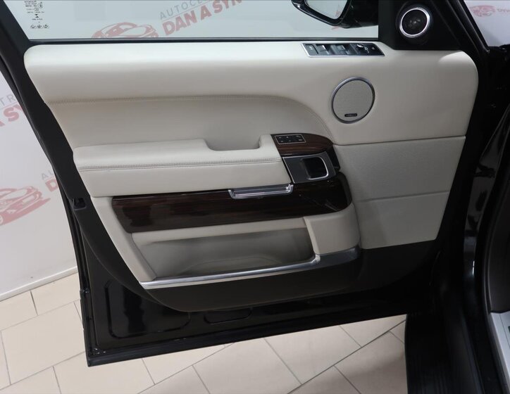 Land Rover Range Rover SUV / Terénní 4,4 l 250 kw