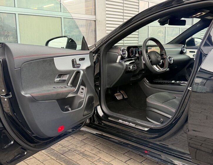 Mercedes-Benz CLA Sedan / Limuzína 2,0 l 110 kw