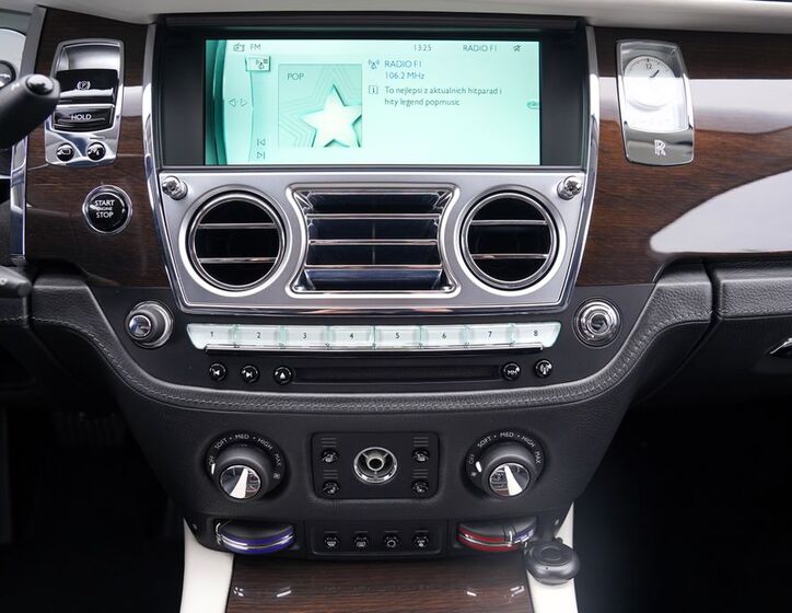 Rolls-Royce Ghost Sedan 6,6 l 420 kw