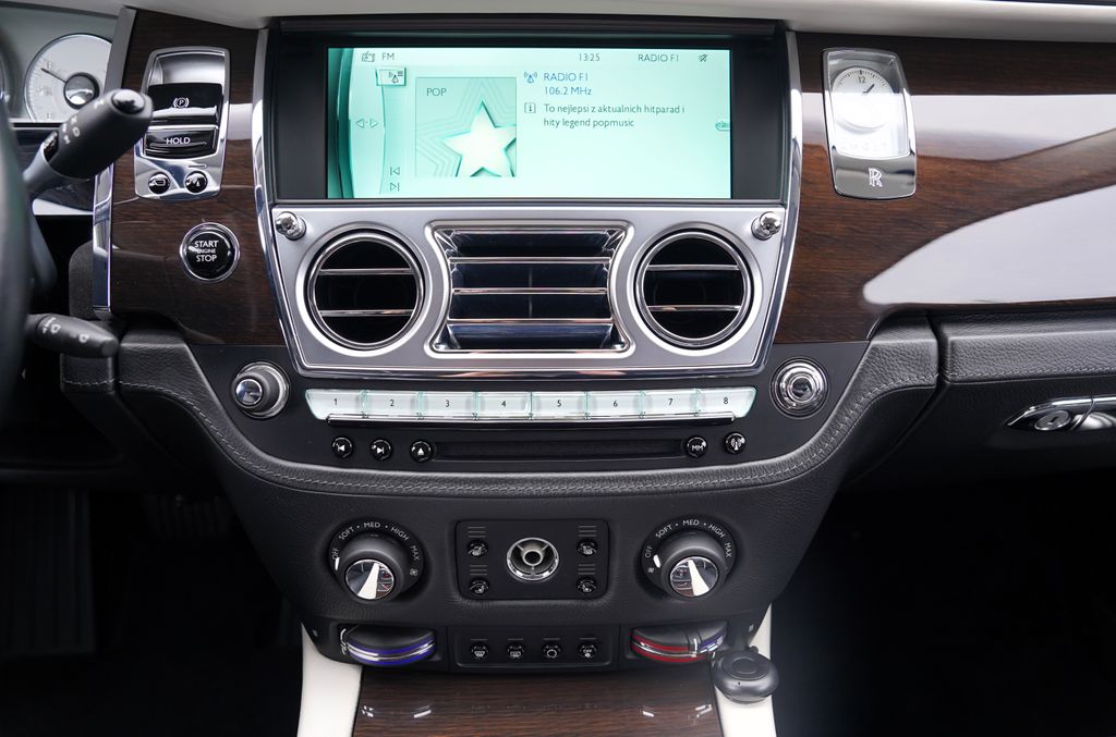 Rolls-Royce Ghost Sedan 6,6 l 420 kw