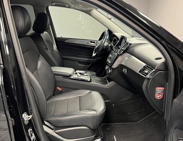 Mercedes-Benz GLE 11