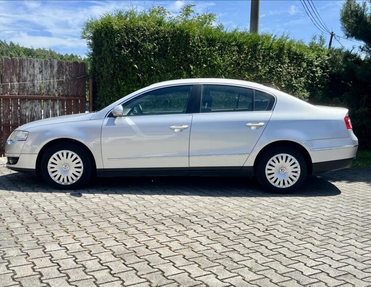 Volkswagen Passat Sedan / Limuzína 2,0 l 110 kw