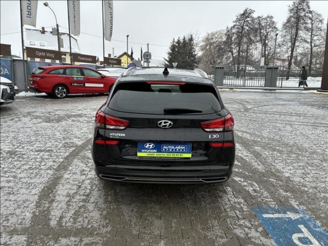 Hyundai i30 Kombi 998,0 88 kw