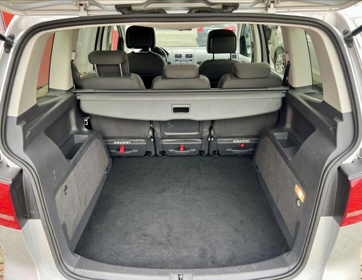 Volkswagen Touran 14