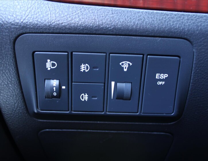 Hyundai Santa Fe SUV / Terénní 2,2 l 114 kw