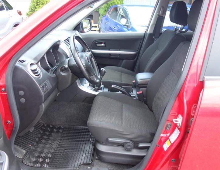 Suzuki Grand Vitara 10