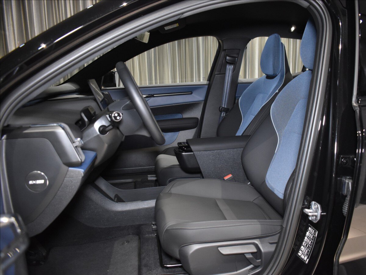 Volvo EX30 SUV 0,0 200 kw