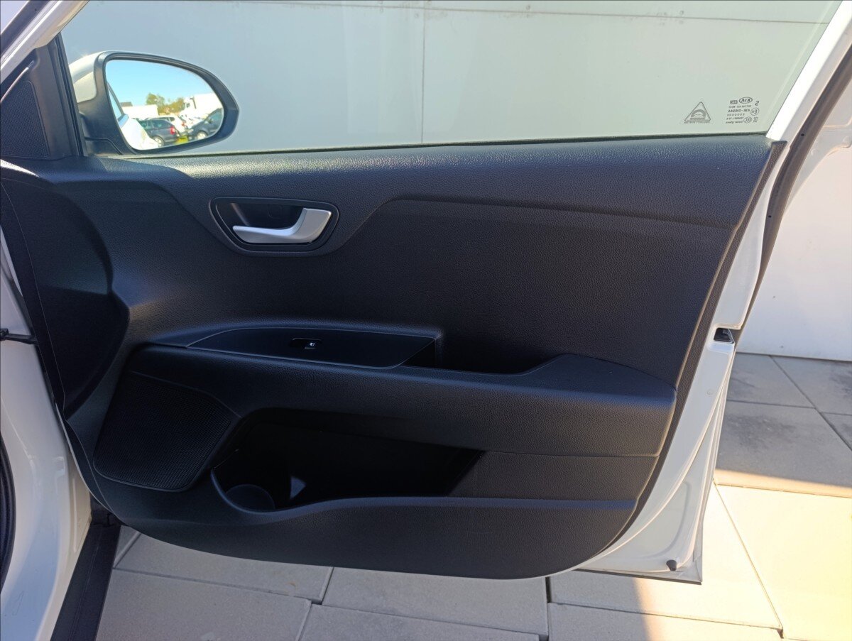 KIA Stonic Hatchback 1,4 l 73 kw