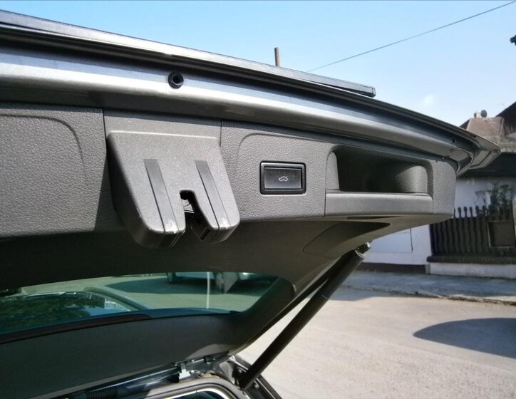 Volkswagen Passat Kombi 2,0 l 110 kw