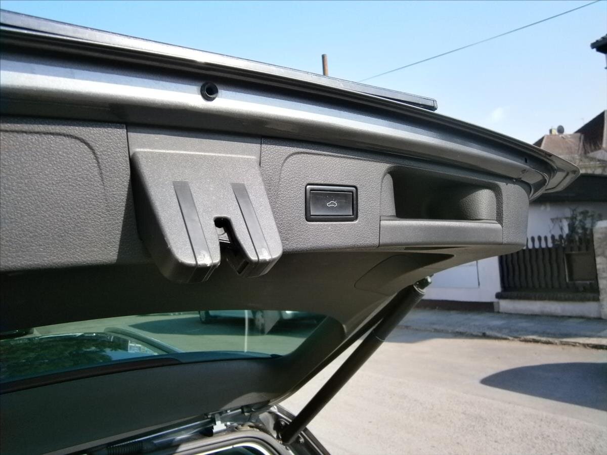 Volkswagen Passat Kombi 2,0 l 110 kw