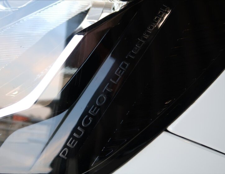 Peugeot 2008 SUV / Terénní 1,2 l 74 kw