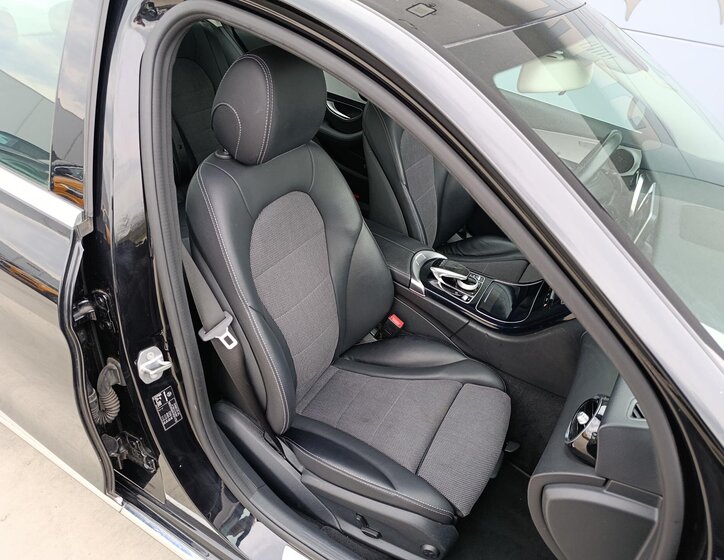 Mercedes-Benz Třídy C Sedan / Limuzína 2,1 l 125 kw