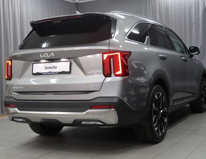 KIA Sorento 8