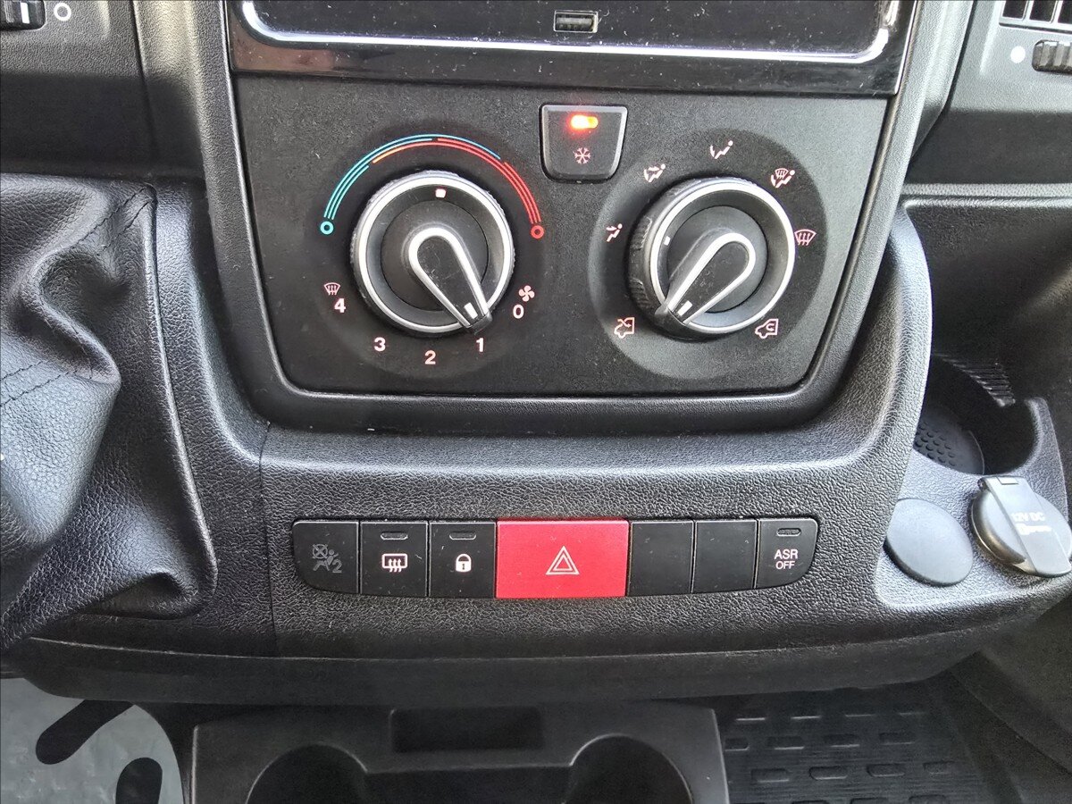 Citroën Jumper Skříň 2,2 l 88 kw