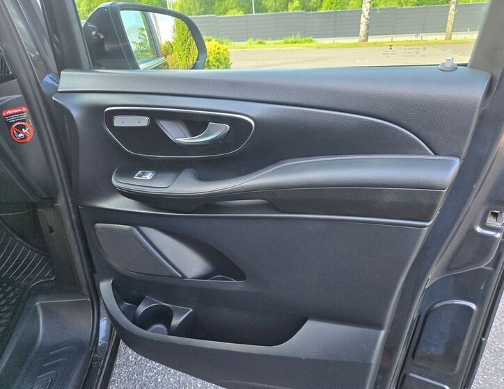 Mercedes-Benz Třídy V 15